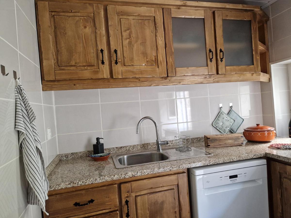 Moradia T2 Em Bairro Pitoresco Da Covilhã Exteriör bild